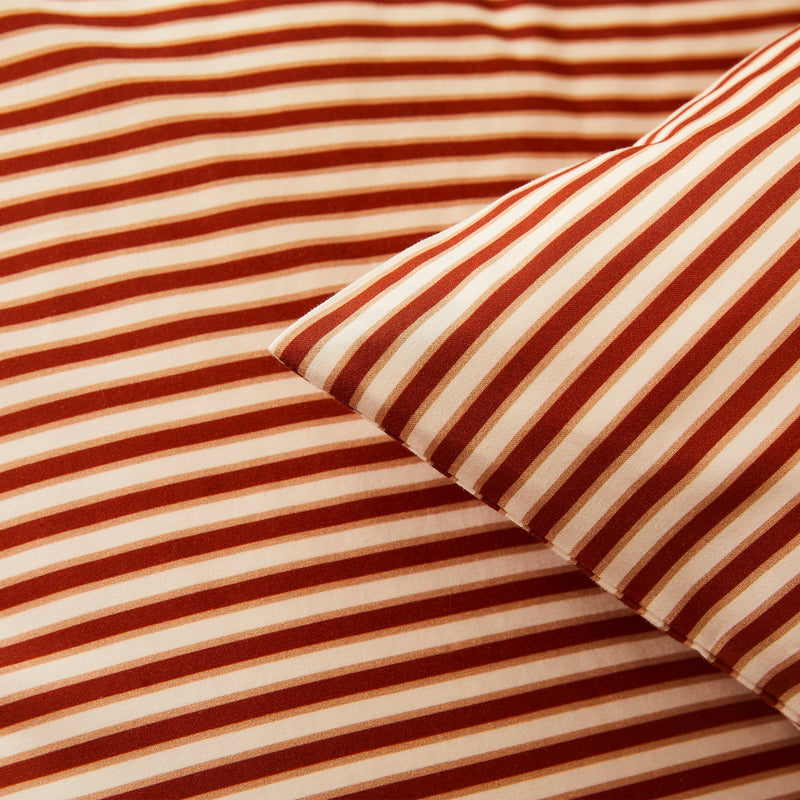 La taie d'oreiller en satin de coton bio